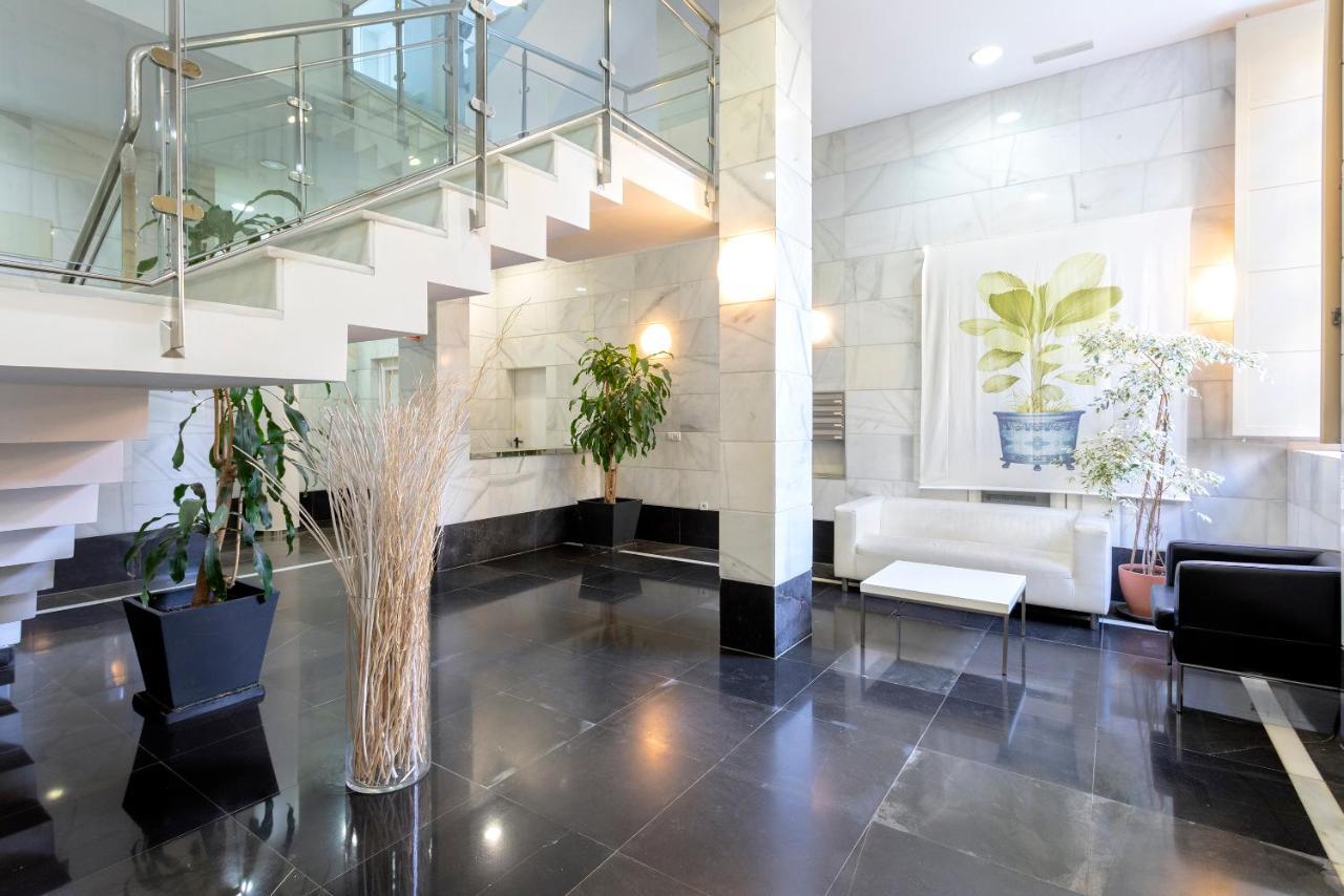 Acogedor Apartamento Junto A La Catedral By Rent Me Μάλαγα Εξωτερικό φωτογραφία